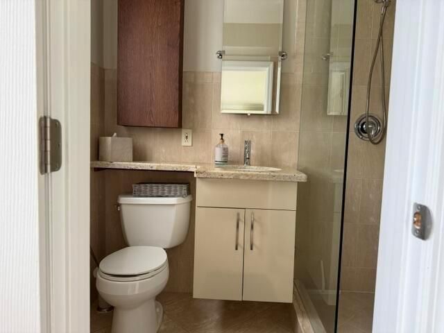 223 S FEDERAL Highway 17, Dania Beach, FL 33004