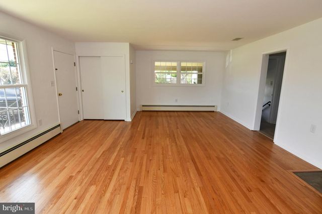 437 BEECHCROFT RD, Winchester, VA 22601