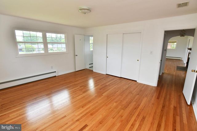 437 BEECHCROFT RD, Winchester, VA 22601