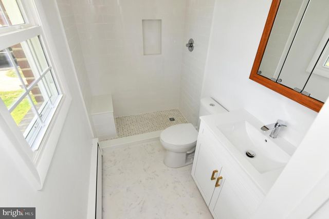 437 BEECHCROFT RD, Winchester, VA 22601