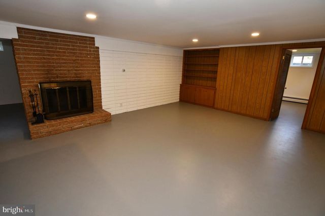 437 BEECHCROFT RD, Winchester, VA 22601