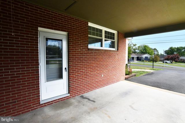 437 BEECHCROFT RD, Winchester, VA 22601