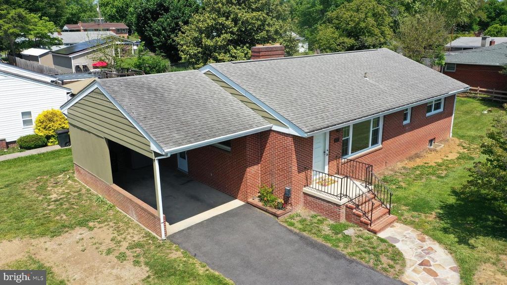 437 BEECHCROFT RD, Winchester, VA 22601