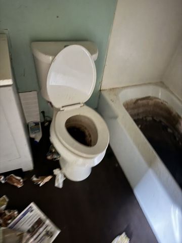 141 Pine Street, Lockport City, NY 14094