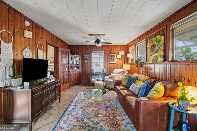 2224 E 38th Street, Savannah, GA 31404