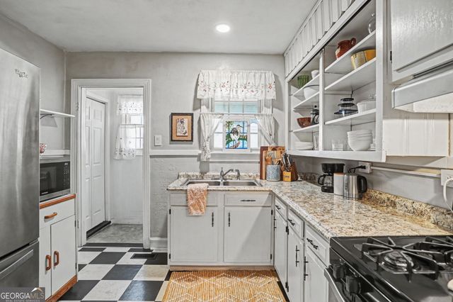 2224 E 38th Street, Savannah, GA 31404