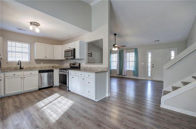 21 Oak Grove Ln NW, Adairsville, GA 30103
