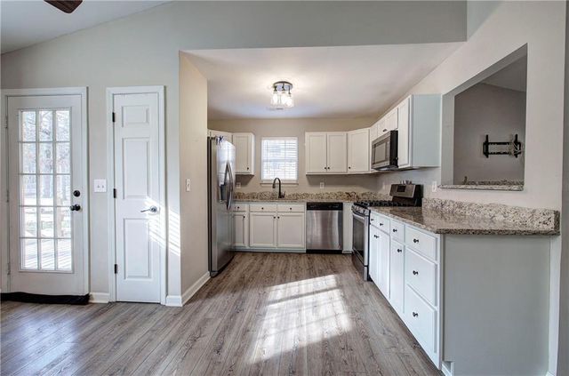 21 Oak Grove Ln NW, Adairsville, GA 30103