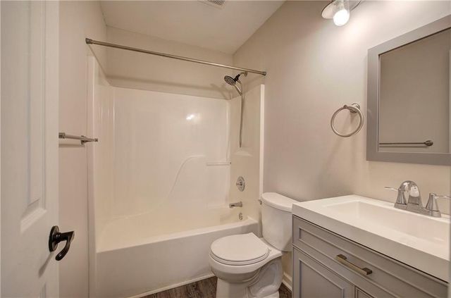 21 Oak Grove Ln NW, Adairsville, GA 30103
