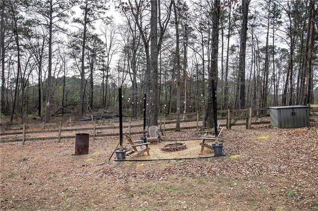 21 Oak Grove Ln NW, Adairsville, GA 30103