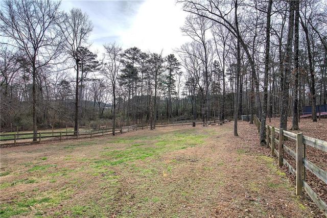 21 Oak Grove Ln NW, Adairsville, GA 30103