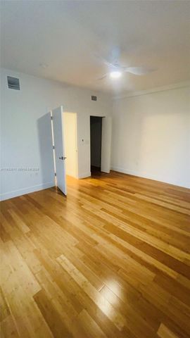 960 Bay Dr 910, Miami Beach, FL 33141