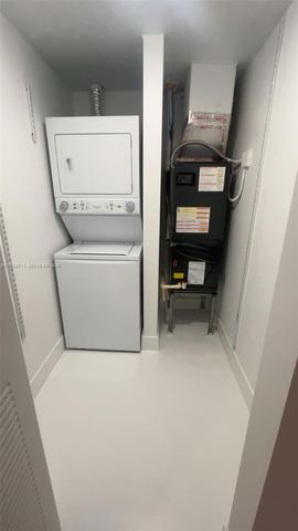 960 Bay Dr 910, Miami Beach, FL 33141