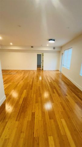 960 Bay Dr 910, Miami Beach, FL 33141