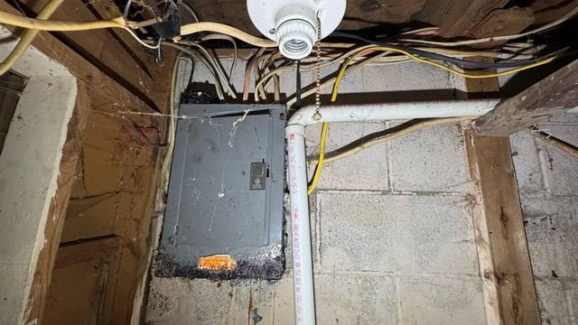 123 Laurel Street, La Porte, IN 46350