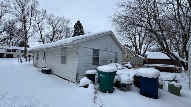 123 Laurel Street, La Porte, IN 46350