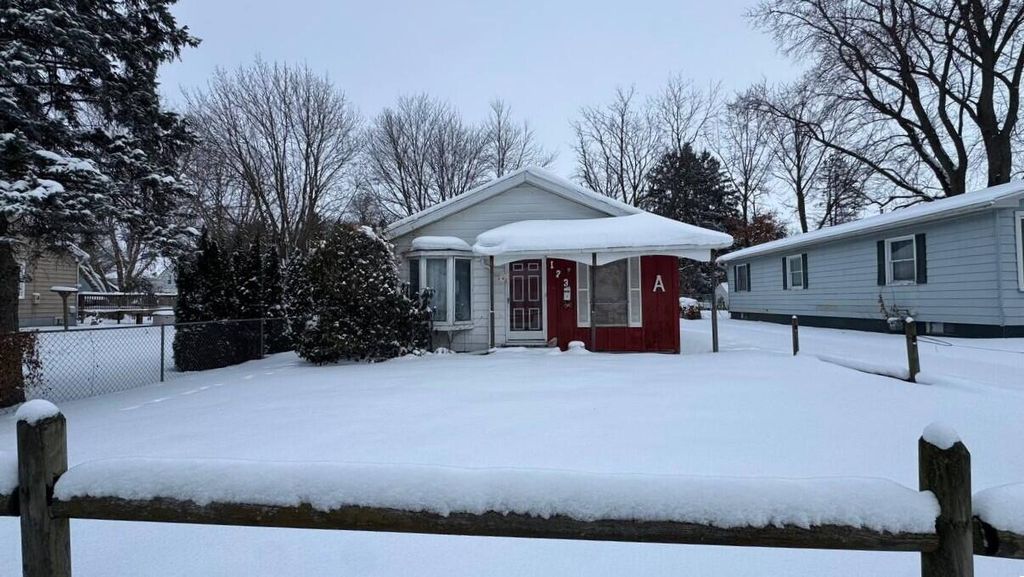 123 Laurel Street, La Porte, IN 46350