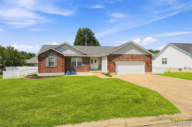 507 Cobblestone Court, Farmington, MO 63640
