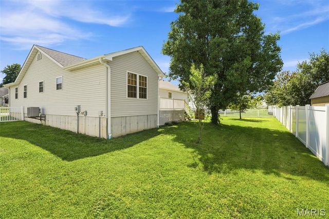 507 Cobblestone Court, Farmington, MO 63640