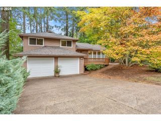 8617 Sw IROQUOIS Dr, Tualatin, OR 97062