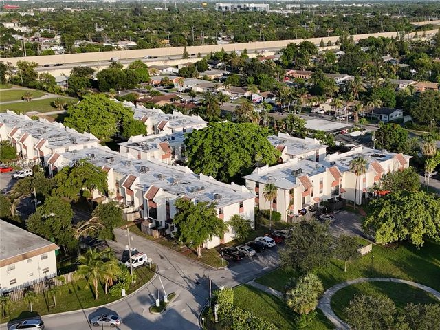 1796 NW 55th Ave 103, Lauderhill, FL 33313