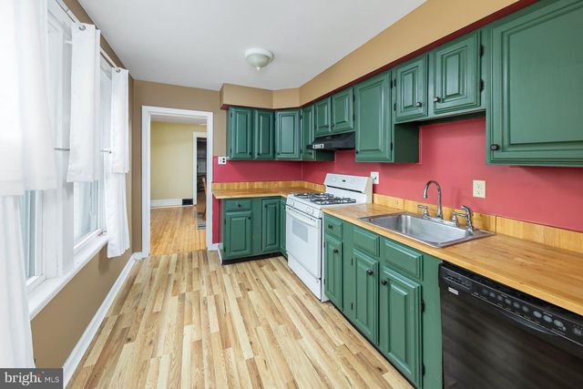 1431 LAFAYETTE AVE, West Deptford, NJ 08096