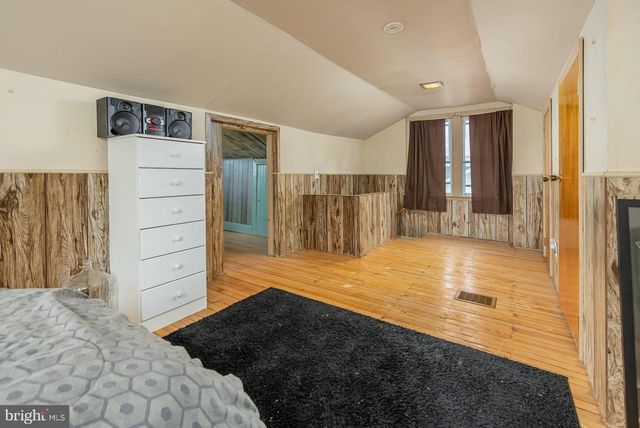 1431 LAFAYETTE AVE, West Deptford, NJ 08096