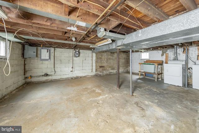 1431 LAFAYETTE AVE, West Deptford, NJ 08096