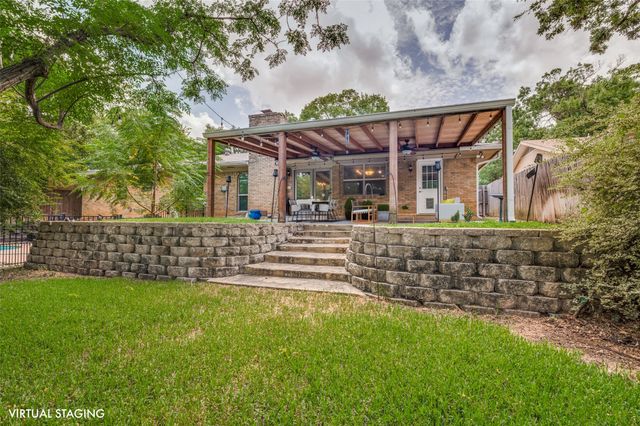 2215 W Sanford Street, Arlington, TX 76012