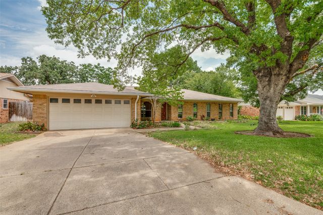 2215 W Sanford Street, Arlington, TX 76012