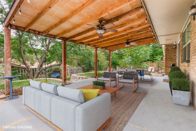 2215 W Sanford Street, Arlington, TX 76012