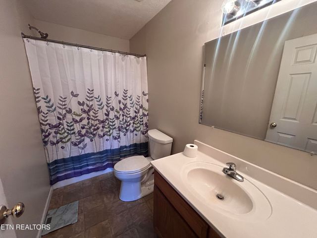 1013 Highway 61, Blaine, TN 37709