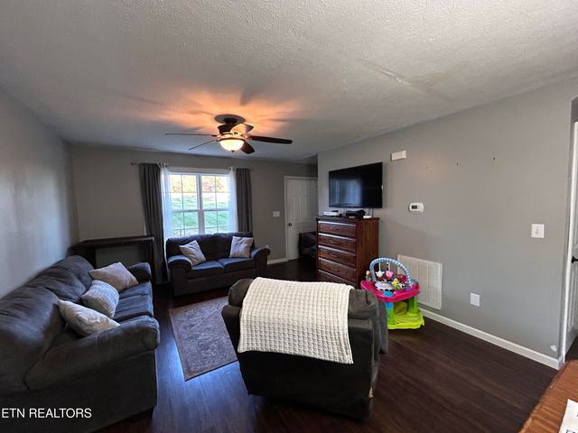 1013 Highway 61, Blaine, TN 37709