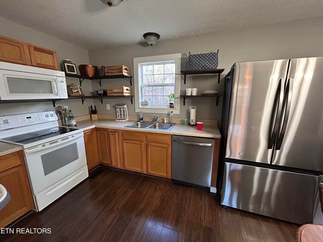 1013 Highway 61, Blaine, TN 37709