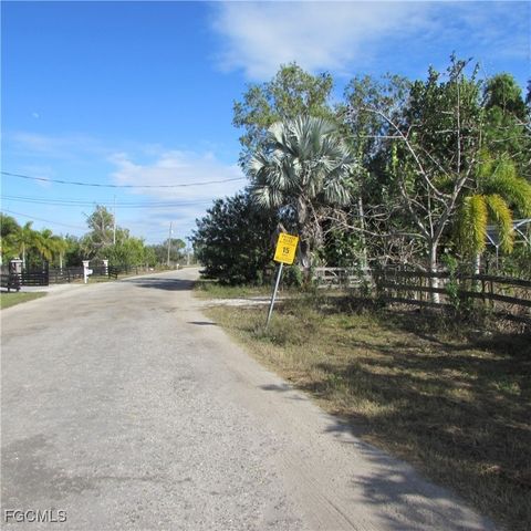 8390 Stringfellow RD, St James City, FL 33956