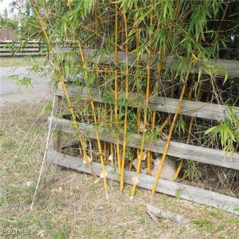 8390 Stringfellow RD, St James City, FL 33956