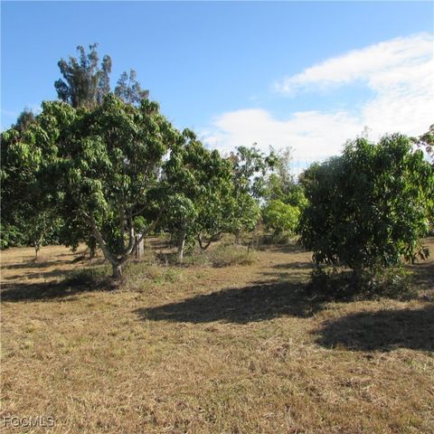 8390 Stringfellow RD, St James City, FL 33956