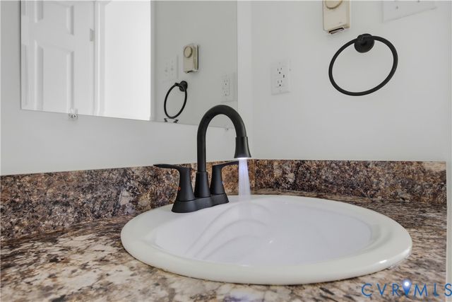 5117 Bending Branch Dr, Henrico, VA 23223