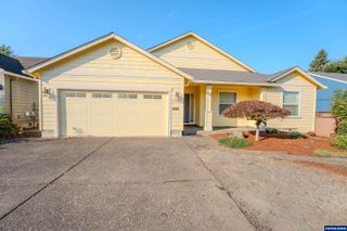 2514 Baines Bl, Hubbard, OR 97032