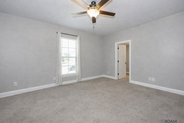 812 Beaumont Dr, Gonzales, LA 70737