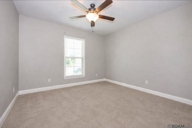 812 Beaumont Dr, Gonzales, LA 70737