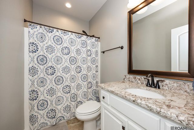 812 Beaumont Dr, Gonzales, LA 70737