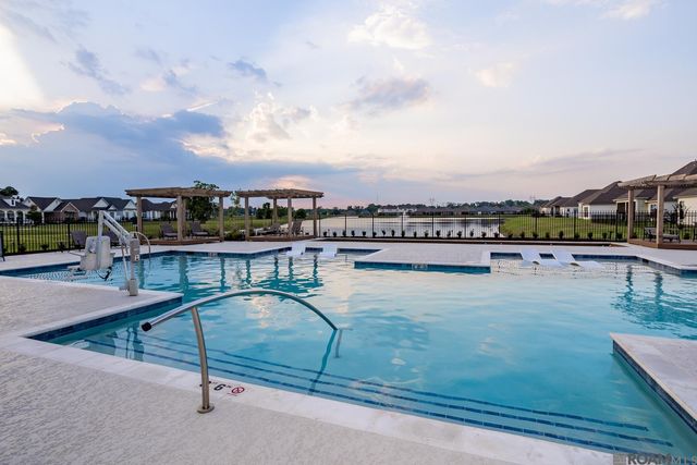 812 Beaumont Dr, Gonzales, LA 70737