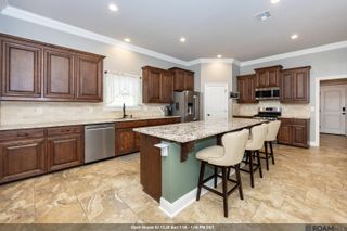 812 Beaumont Dr, Gonzales, LA 70737
