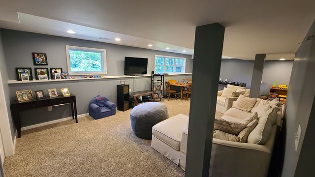 24412 S Dupage Drive, Channahon, IL 60410