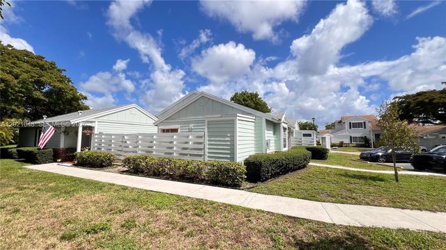 13775 SW 149th Cir Ln, Miami, FL 33186
