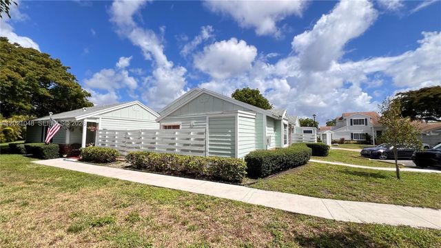 13775 SW 149th Cir Ln, Miami, FL 33186