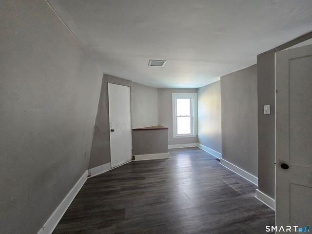 106 Hanover Street, Bridgeport, CT 06604