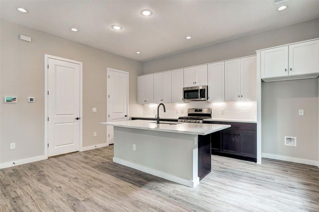 3809 Valley View RD 13, Austin, TX 78704