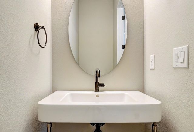 3809 Valley View RD 13, Austin, TX 78704